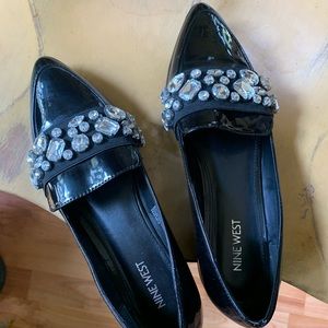 BEAUTIFUL NINE WEST WOMENS FLAT SIZE 8M